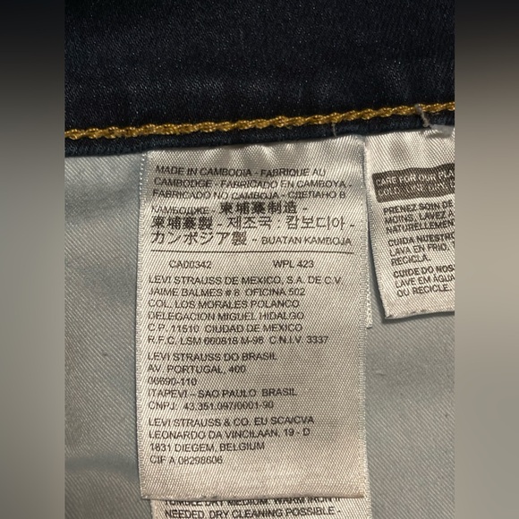 Levi Strauss Women’s Cut Off Jean Shorts Shaping Slim Stretch Dark Wash Size 32 - Picture 5 of 12